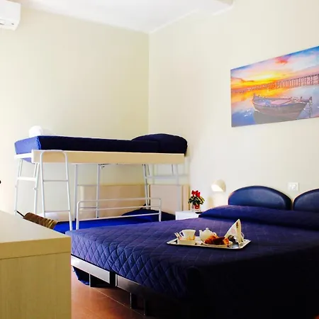 费多拉里米尼酒店 3*