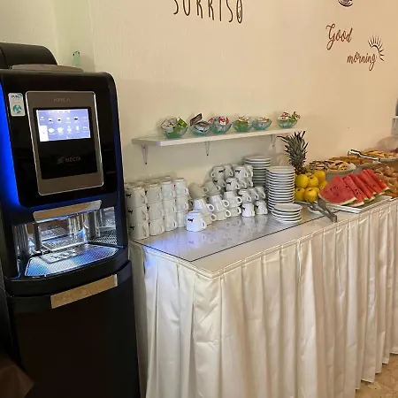 Fedora 3* ريميني