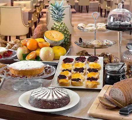 费多拉里米尼酒店 3* 里米尼