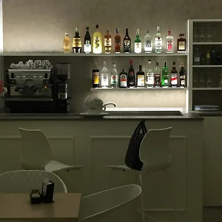 费多拉里米尼酒店