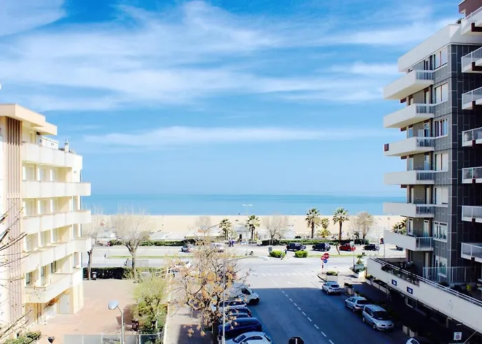 Fedora 3* ريميني