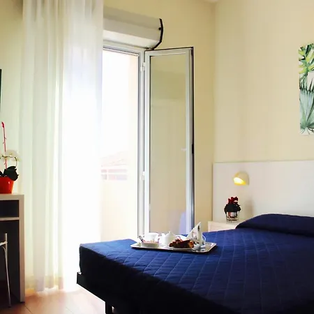 Fedora מלון רימיני