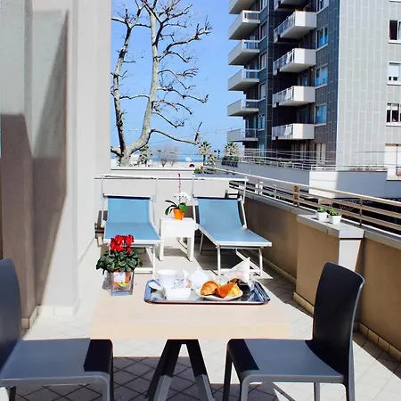 Fedora Hotel 3*
